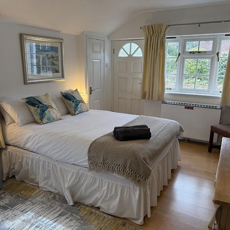 Private Entry Guesthouse Hideaway Hordle Bagian luar foto