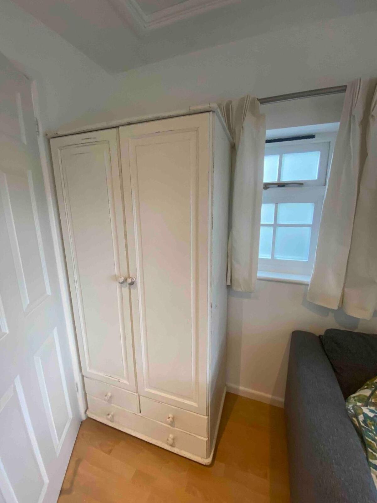 Private Entry Guesthouse Hideaway Hordle Bagian luar foto