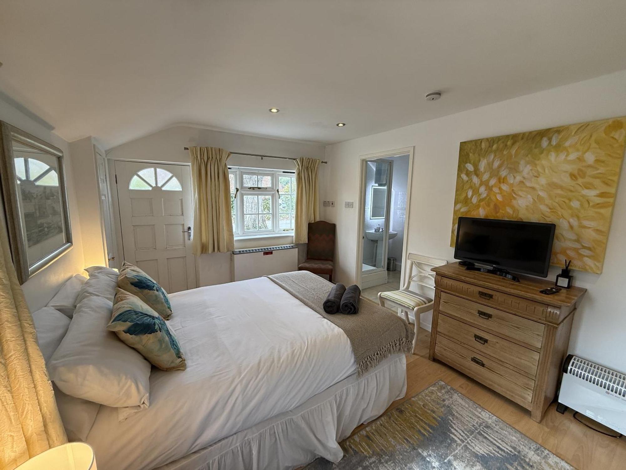 Private Entry Guesthouse Hideaway Hordle Bagian luar foto