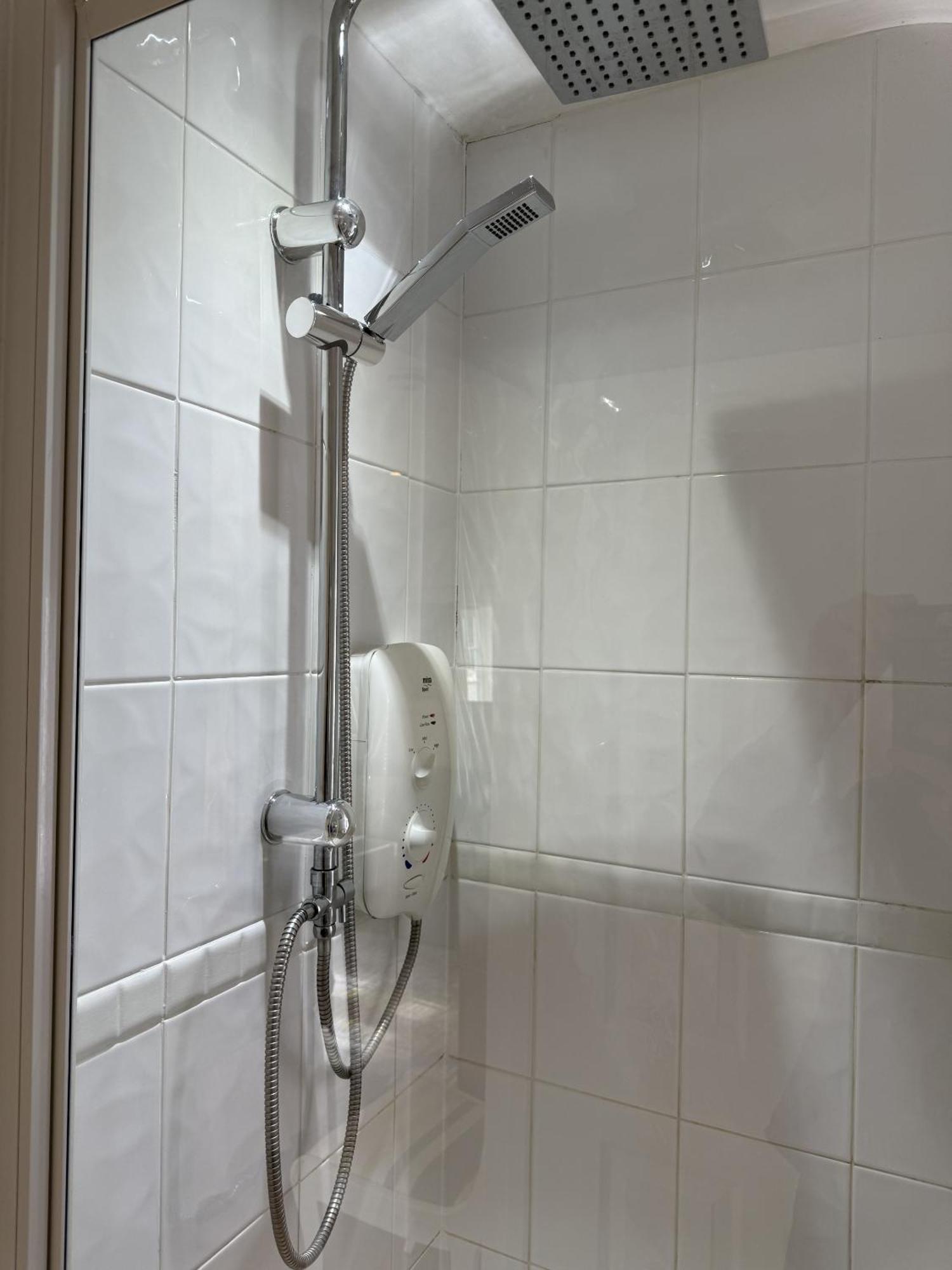 Private Entry Guesthouse Hideaway Hordle Bagian luar foto
